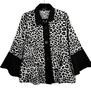 DAMEE Artsy Swing Jacket Leopard Print Black and White Button Front Size Large
